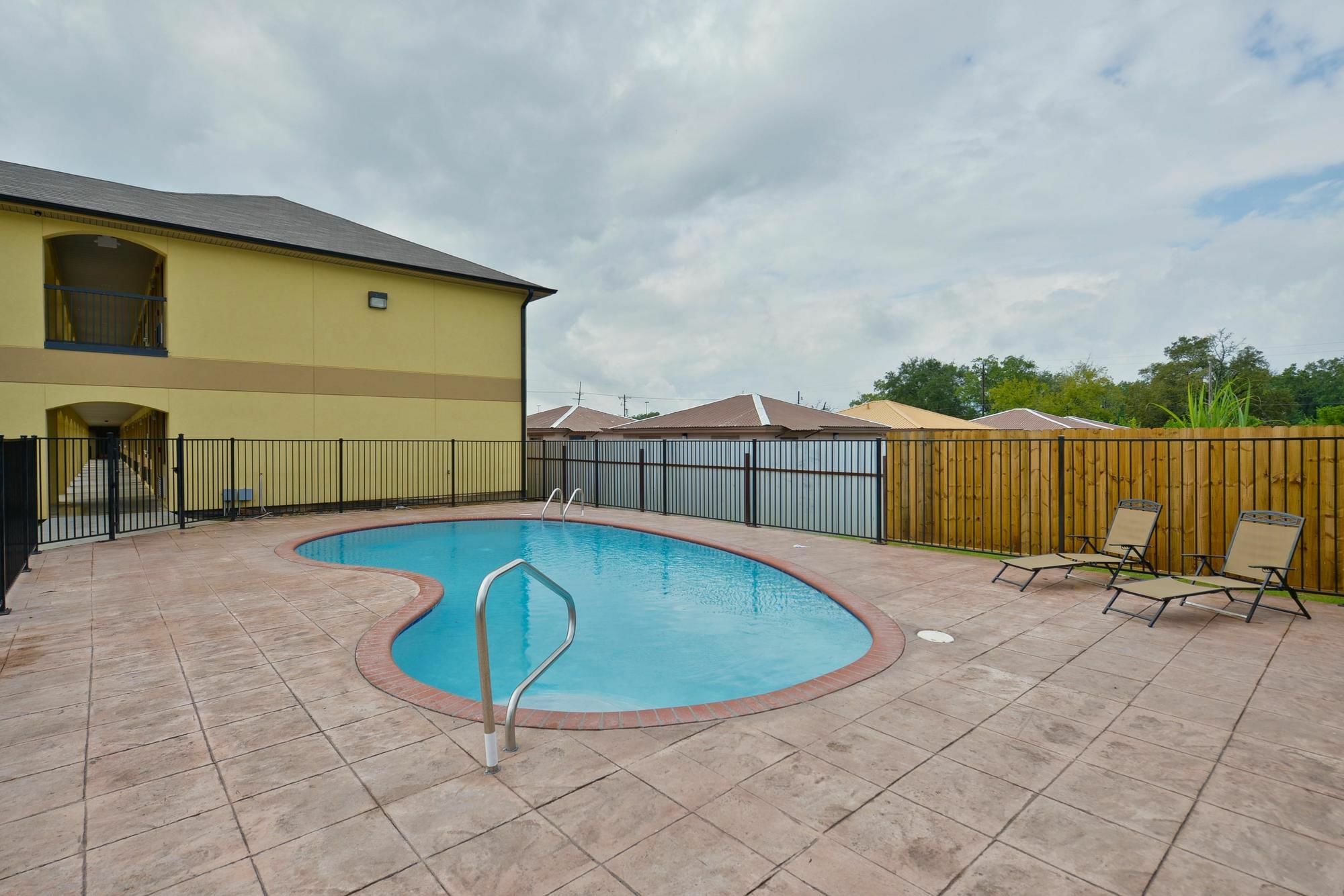 Americas Best Value Inn Lake Charles Interstate 210 Удобства фото